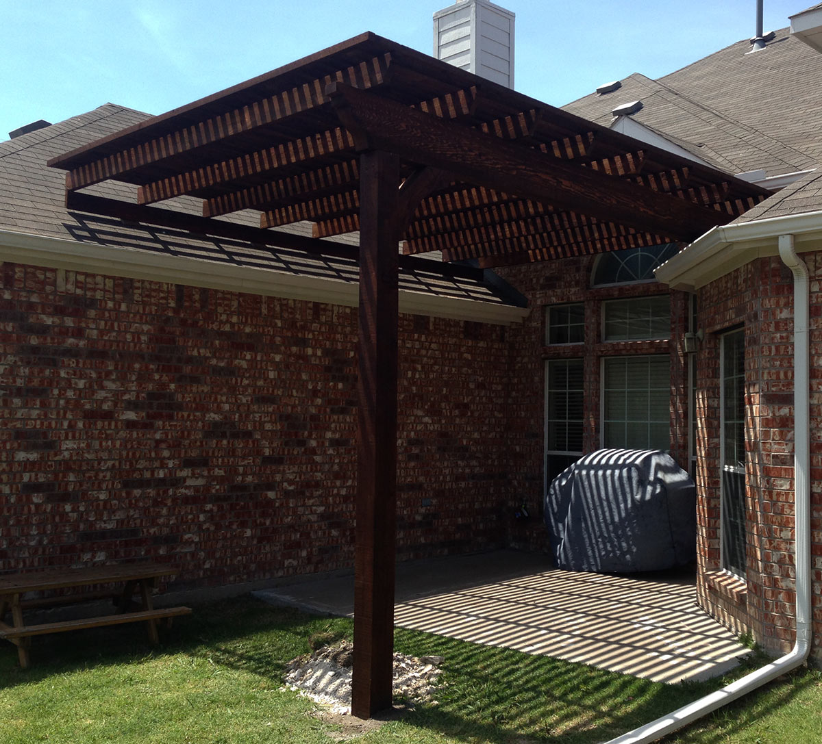 Single Post Backyard Arbor Pergola In Frisco Texas - Hundt Patio Covers 